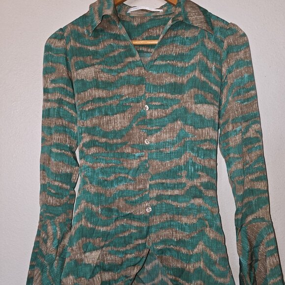 Diane von Furstenberg DVF XS Blouse Green Brown Animal Print Bell Sleeve Button - Picture 8 of 14
